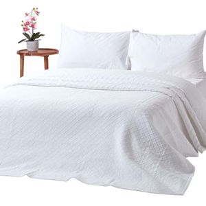 HOMESCAPES Bílý přehoz na postel s diamantovým vzorem, 180 x 260 cm