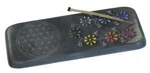 Räucherhalter aus Speckstein in den Chakra Farben mit der Blume des Lebens