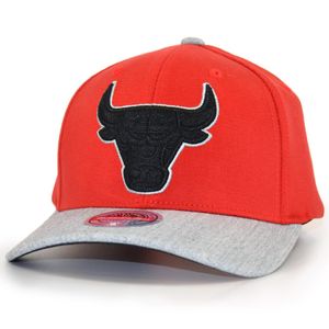 Mitchell & Ness Grey Blackout Redline Snapback Cap Chicago Bulls red