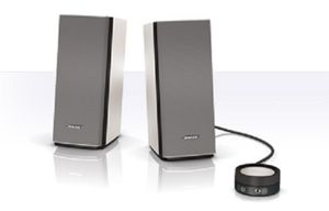 Bose Companion 20 PC-Lautsprechersystem, 2 Aktiv-Lautsprecher, 2 Watt RMS, Kopfhörer-Ausgang, Kabelfernbedienung