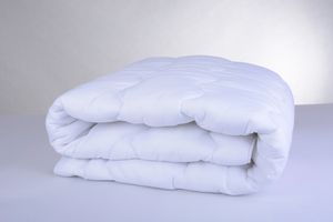 Sommer-Bettdecke aus 100% Polyester 200cm x 200cm