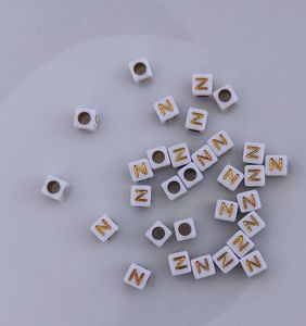 Buchstaben Perlen, 30 Stück, 6x6 mm, weiß mit gold, eckig, Buchstabe N