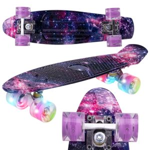 Malplay Mini Skateboard mit Leuchtende RGB LED-Räder | 22" Cruiser Board für Kinder und Jugendliche | Kinderskateboards | Gute Wahl für Anfänger | ab 6 Jahre | 56cm | Raum