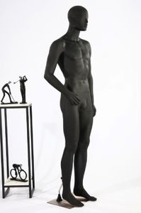 LM2-8 abstrakte schwarz matt lackierte Schaufensterpuppe in schwarz Nase und Mund geformt Mannequin