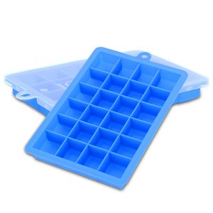 Intirilife 2x Eiswürfelformen in BLAU – 2er Set à 24 Fächer Eiswürfel Silikonformen mit Deckel – Flexibler Eiswürfelbehälter Verschließbar für Eis, Babynahrung und mehr