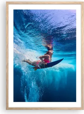 Produktbild von Gerahmtes Poster - Rahmen in heller Eiche - Surfen Frau Unterwasser - 50x70 cm - Wand Bild - Wanddeko - Wandbilder - Wandposter - Bilderrahmen - Bilder - Kunstdruck - Wandbild - P2NPA50x70-4274