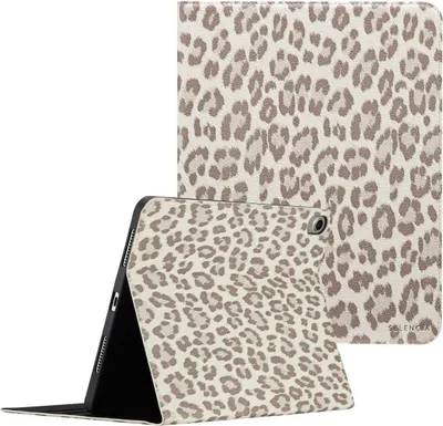 Productafbeelding van Selencia Sabi Bookcase met panterprint voor de Apple iPad Air 11 inch (2026) M4 / (2025) M3 / (2024) M2 / Air 5 (2022) / Air 4 (2020) - Soft Ivory