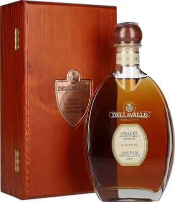 Image de Dellavalle Grappa Affinata in botti da PASSITO DI PANTELLERIA 2007 42% Vol. 0,7l in Holzkiste