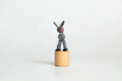 Zdjęcie produktu dla Drewniana zabawka Figurka osiołek Wysokość = 8,5 cm NOWA