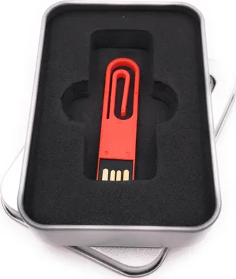 Produktbild von Onwomania Büroklammer Klammer Briefklammer Papier rot USB Stick in Alu Geschenkbox 8 GB USB 2.0