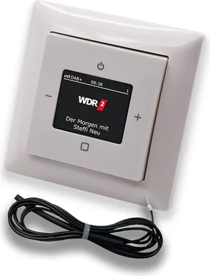 Produktbild von Busch Jäger DAB+ Unterputz UP Radio (8215U-101) Balance SI alpinweiß glänzend, Komplett-Set, Radioeinheit 8215 U – 101, 1fach Rahmen und Radioabdeckung inkl. EBROM Wurfantenne zur Empfangsoptimierung