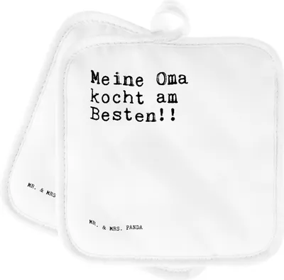Produktbild von Mr. & Mrs. Panda 2er Set Topflappen  Meine Oma kocht am... - Weiß - Geschenk, Enkel, Sprüche, topfhalter, Ofenlappen, Enkelkinder, Omi, Großeltern, Topfuntersetzer