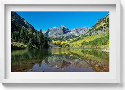Produktbild von See mit Bergen und Wäldern– Wandbild mit Rahmen – Gerahmtes Bild  – Wanddekoration – 60x40 cm –  Schwarz Rahmen