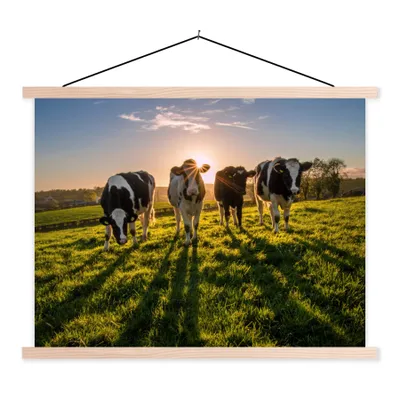 Produktbild von MuchoWow® Textilposter Kuh - Gras - Sonne 40x30 cm mit holzfarbenen Rahmen - Bilder