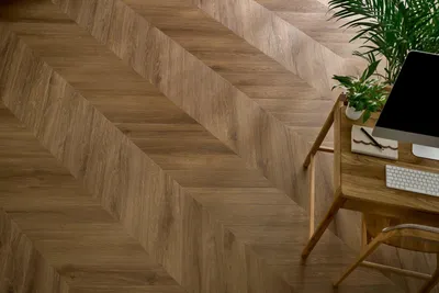 Zdjęcie produktu dla Panele winylowe SPC Jodełka Dąb Rochester Ciemny 5 mm Klasa 33, 5905167873328