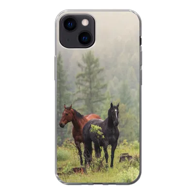Produktbild von MuchoWow® Handyhülle Schutzhülle Hülle für iPhone 13 Pferde - Wald - Nebel Silikon Softcase Handy Hülle - Karteninhaber