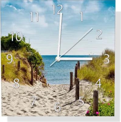 Produktbild von Wallario Design Wanduhr Auf dem Sandweg zum Strand aus Aluverbund, Größe 30 x 30 cm