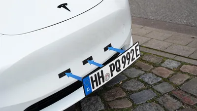 Produktbild von Legaler Magnet-Kennzeichenhalter für Tesla Model 3/Y