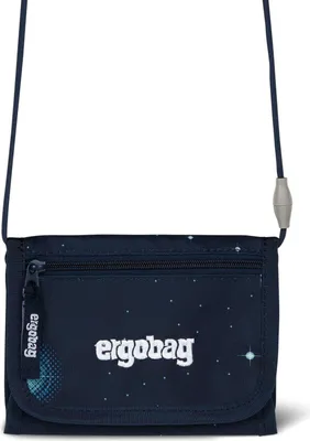 Produktbild von Ergobag Brustbeutel KoBärnikus Galaxy Glow-Edition, recyceltes PET, PFC-frei, 14x10x1 cm, wasserabweisend, mit Klettverschluss, Sichtfenster, Schlüsselfinder, Adressschild, Schlüsselring, Schlaufe zum Umhängen, fluoreszierenden Farben sowie 2 Einschub-, 1 Reißverschluss- und 1 Sichtfach.