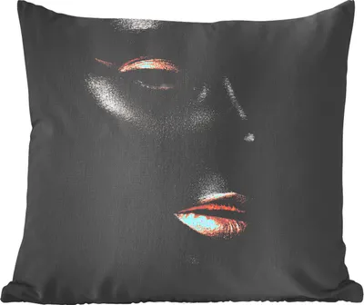 Produktbild von MuchoWow® Zierkissen Sofakissen Wohnzimmer Dekokissen 40x40 cm Schwarz - Weiblich - Kupfer - Foto Kissen - Schlafzimmer Dekoration