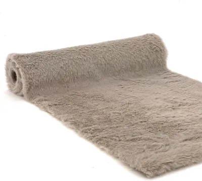 Produktbild von heimtexland ® Deko Fell Tischläufer Platzset Winter Plüsch Tischdeko Weihnachten 28x200 zuschneidbar DIY Tischband Typ902 taupe