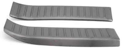 Image de Lot de 2 protections de pare-chocs arrière et de pédale de coffre noires pour Mazda CX-30 (2020-2021)
