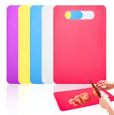 Image de Lot de 5 planches à découper, planches en plastique colorées, petit lot, sans BPA, 19 x 29 cm, planches de cuisine, planches à petit-déjeuner, lavables au lave-vaisselle, pour les fruits, les légumes, la viande et le pain