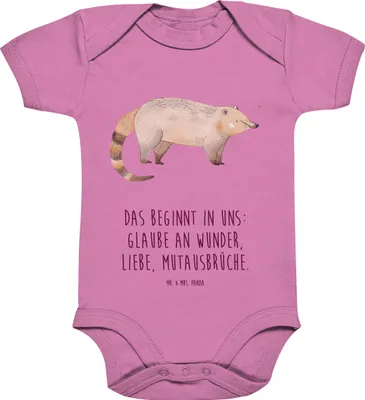 Produktbild von Mr. & Mrs. Panda Strampler Nasenbär 12. - 18. Monat - Bubble Gum Pink - Geschenk, Nasenbären, Rüsselbär, body kurzarm, Babybody, Lustige Sprüche, Baby, babykleidung, Bär