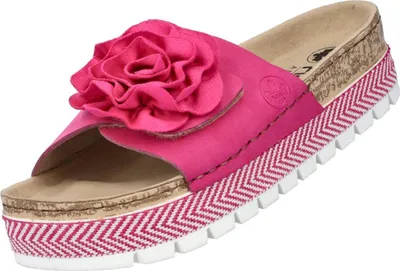 Auf dem Bild ist ein flacher Schuh in der Farbe Pink abgebildet Der Schuh wird von der Seite gezeigt und hat ein schlichtes Design mit einer **glatten Oberfläche**.