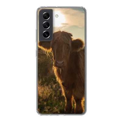 Produktbild von MuchoWow® Handyhülle Schutzhülle Hülle für Samsung Galaxy S21 FE Schottischer Highlander - Sonnenuntergang - Gras Silikon Softcase Handy Hülle - Mobiltelefonhülle