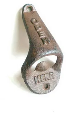 Produktbild von B&S Wandflaschenöffner aus massiven Gusseisen 10 cm