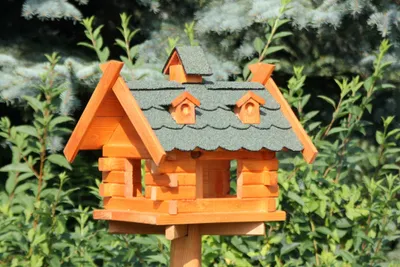 Produktbild von Rechteckiges Vogelhaus grün Typ 8 aus Holz NEU