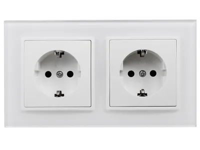 Zdjęcie produktu dla Zestaw gniazd McPower Flair "Beginner 2S-Style", biały, szklana ramka
