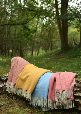 Produktbild von Fischgrät Rechteckmantel aus Wolle, Wolldecke, Wollschal Braun