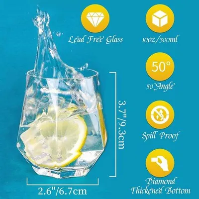 Obrázok produktu pre Sada 4 sklenených pohárov Unyqoos® – tumbler, objem 300 ml – dizajn inšpirovaný diamantmi, možnosť naklonenia o 50° | Krištáľovo čisté, bezolovnaté sklo, výška 9,3 cm, priemer 6,7 cm, vhodné na whisky, bourbon, rum a vodu