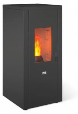 Immagine prodotto di Stufa a pellet in acciaio 7 Kw con uscita fumi posteriore e dispositivo antiscoppio A+ Queen 77 EVO 5.0 - Nero