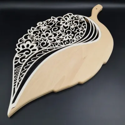 Produktbild von Holzdekoblatt aus Massivholz mit Spitze 66 cm