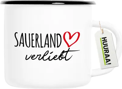 Produktbild von Huuraa Emaille Tasse Sauerland verliebt 300ml Vintage Campingbecher Geschenkidee