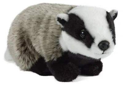 Image de Peluche "Living Nature" représentant un blaireau. 27 cm.