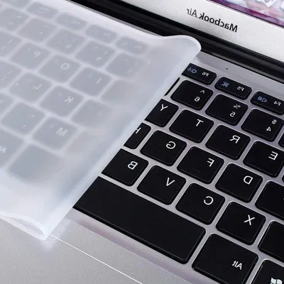 Obrázek produktu pro Silikonový kryt klávesnice pro notebooky 12", 13" a 14" – průhledná ochranná fólie – univerzální příslušenství