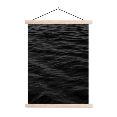 Produktbild von MuchoWow® Textilposter Wellen - Wasser - Schwarz - Weiß 40x53 cm mit holzfarbenen Rahmen - Schlafzimmer