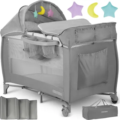 Produktbild von Baby-Reisebett mit Matratze, 127,5 x 66 x 82 cm, Kinderbett bis 15 kg, 2 Räder mit Bremsen, Seiteneingang, Transporttasche, Wiegefunktion, Spielbogen, Wickeltisch, faltbar, hellgrau