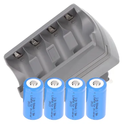 Immagine prodotto di Caricabatterie CR123 con 4x batterie CR123A Li-Ion, caricatore CR123 quadruplo (non adatto alla telecamera di sorveglianza)