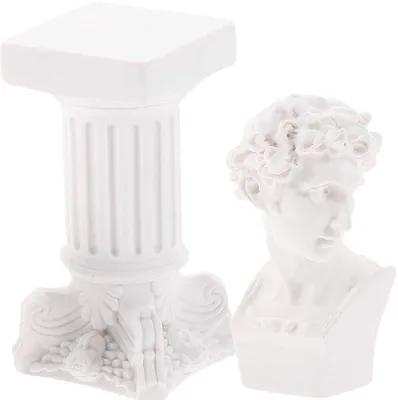 Zdjęcie produktu dla Biała miniaturowa ozdoba przedstawiająca Rzym, wykonana z żywicy