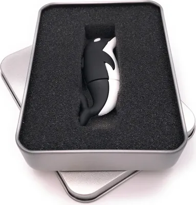 Produktbild von Onwomania Delfin Fisch Ozean Tier in Schwarz USB Stick in Alu Geschenkbox 64 GB USB 2.0