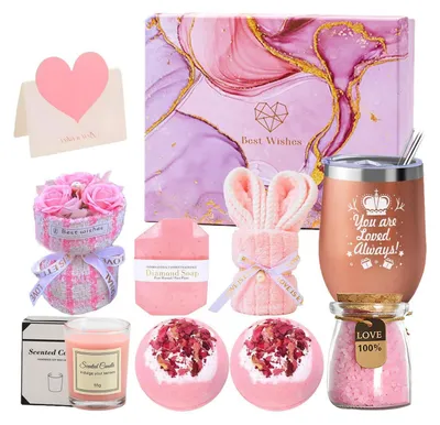 Immagine prodotto di Set regalo benessere per donne, composto da 9 articoli: tazza, candela, sali da bagno e altro