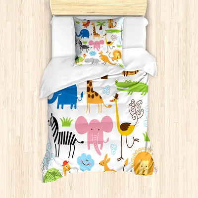 Produktbild von ABAKUHAUS Tier Mantele, Safari Giraffe Elefant, Milbensicher Allergiker geeignet mit Kissenbezügen, 135 cm x 200 cm - 80 x 80 cm, Mehrfarbig