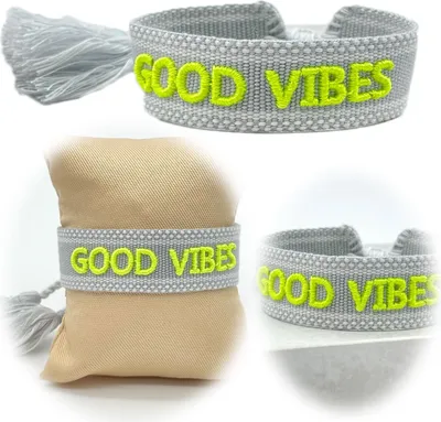 Produktbild von LS-LebenStil Canvas Statement Armband Good Vibes Grau Grün besticktes Stoffarmband gewebt textiles Quasten Spruch Boho Geschenk Freundschaftsarmband