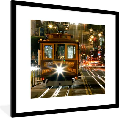 Produktbild von MuchoWow® Gerahmtes Poster Straßenbahn in San Francisco bei Nacht 40x40 cm - Poster mit Schwarzem Bilderrahmen Wandposter Rahmen Foto Bilder - Poster - Plakat im Rahmen