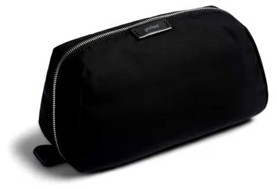 Produktbild von Toilettenartikelset Plus – Kulturbeutel in Schwarz